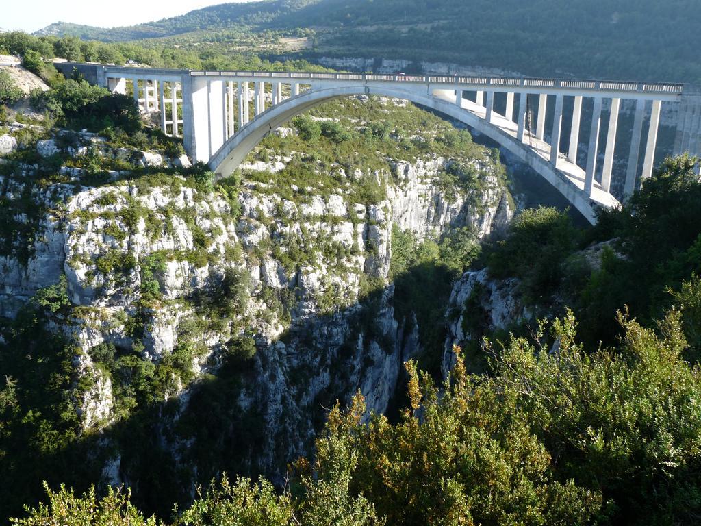 Les Jardins De L'Ermitage Bed and Breakfast Les Salles-sur-Verdon Exteriör bild